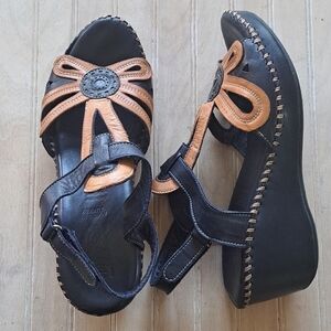 Spring Step Amuna Leather T-Strap Navy Floral Design Wedge Heel Comfy Sandals